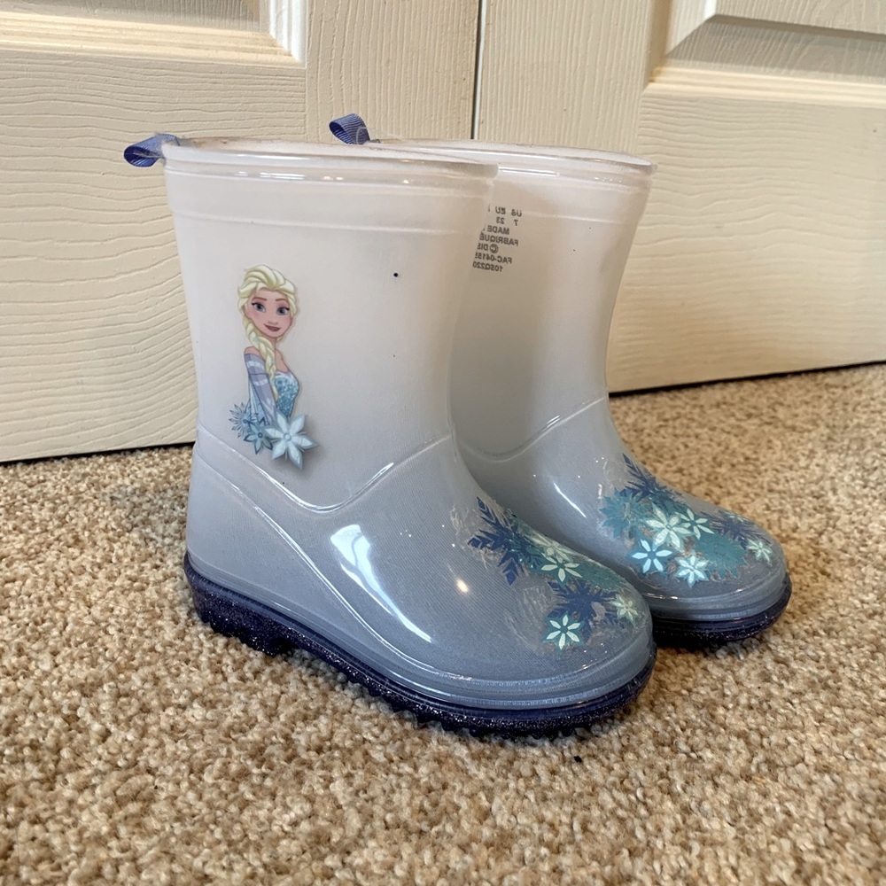 Elsa Frozen Rain Boots ❤️🐭